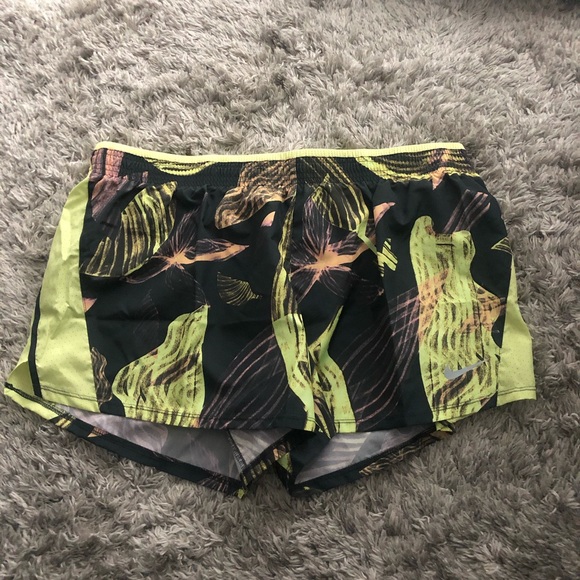 Nike Dry Women’s Running Shorts Size XL